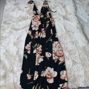 Maxi backless black floral dress
